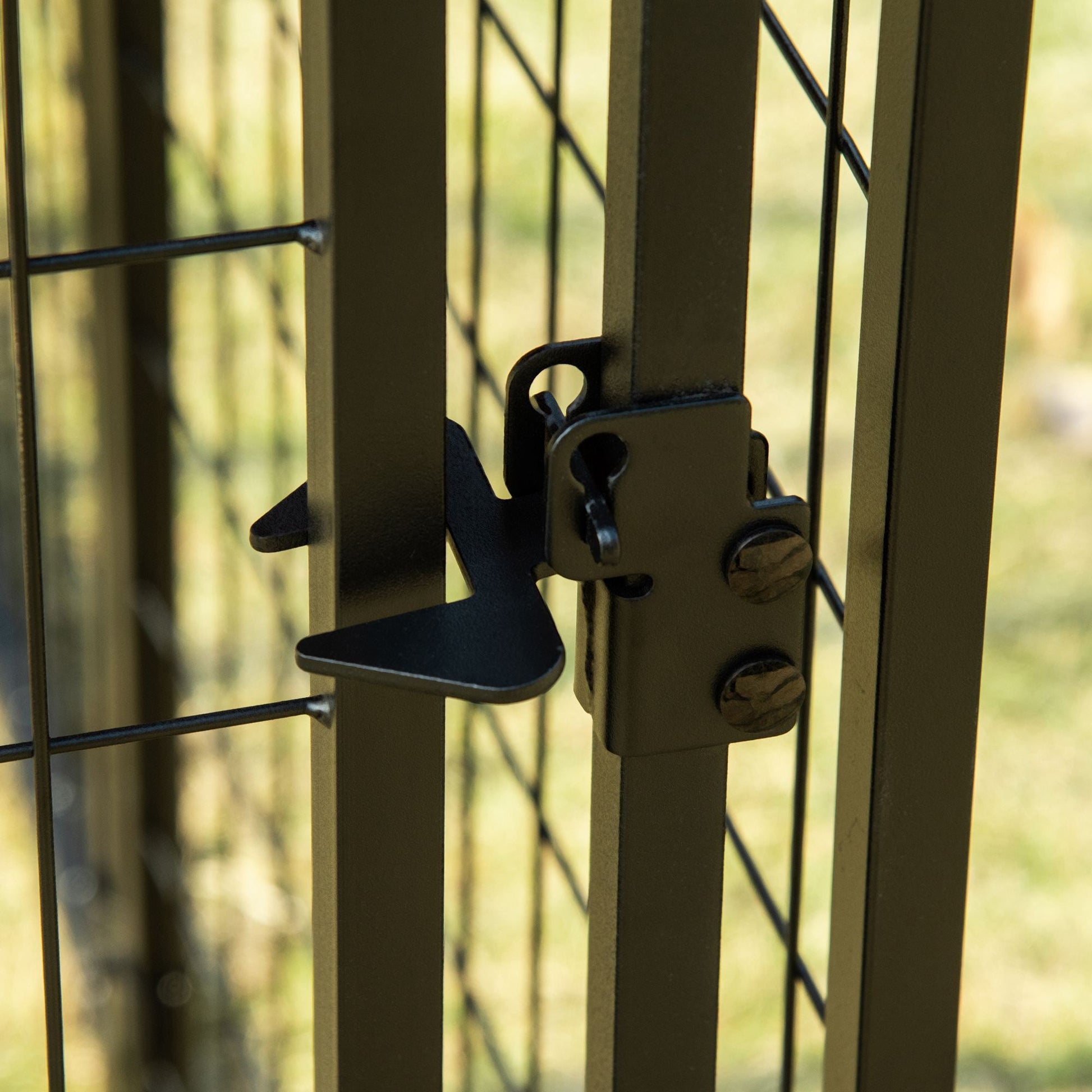 Outdoor Dog Kennel with Rotating Bowl Holders, Dog Run with Water and UV-Resistant Cover for Medium & Small Dogs, Red