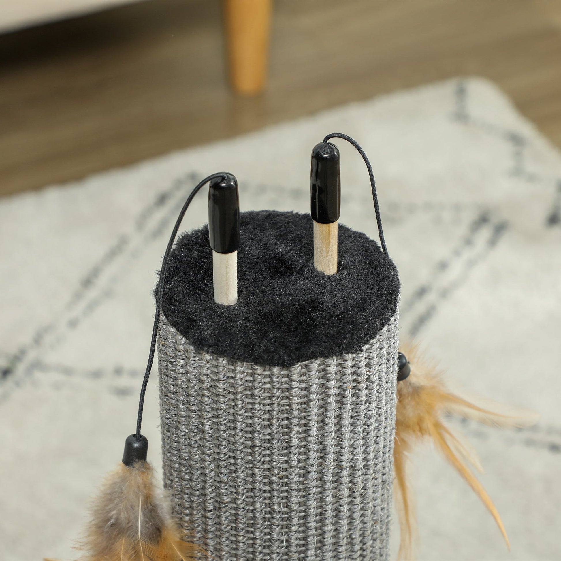 2 in 1 Cat Scratching Post, 78cm Tall Cat Scratch Post with 3 Toy Feathers, Cat Scratcher Post for Indoor Cats and Kittens, Black