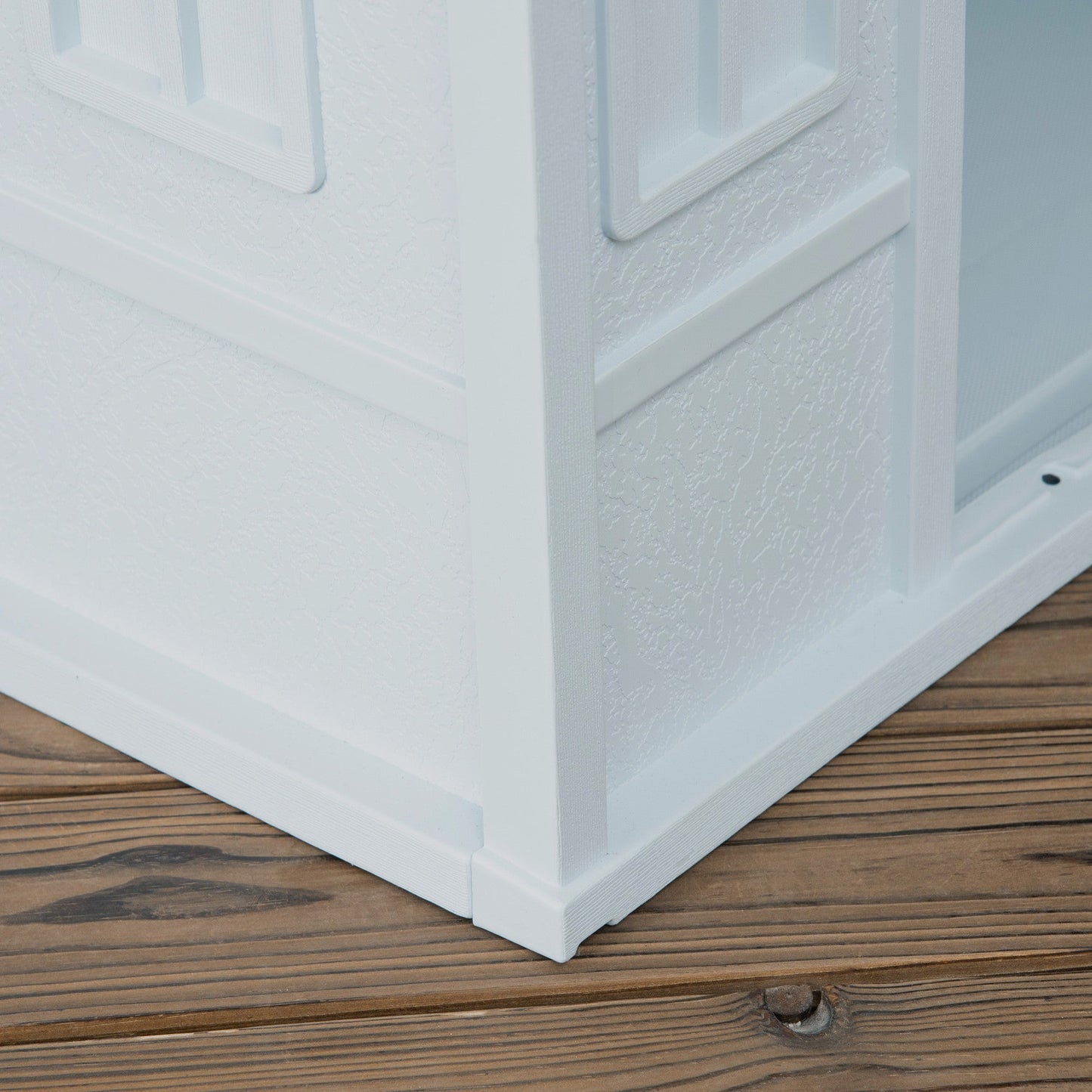 Plastic Dog House Outdoor Indoor, Weather-Resistant Dog Kennel, with Large Opening, for Large Dogs, 84.2 x 98.2 x 82cm - White and Blue