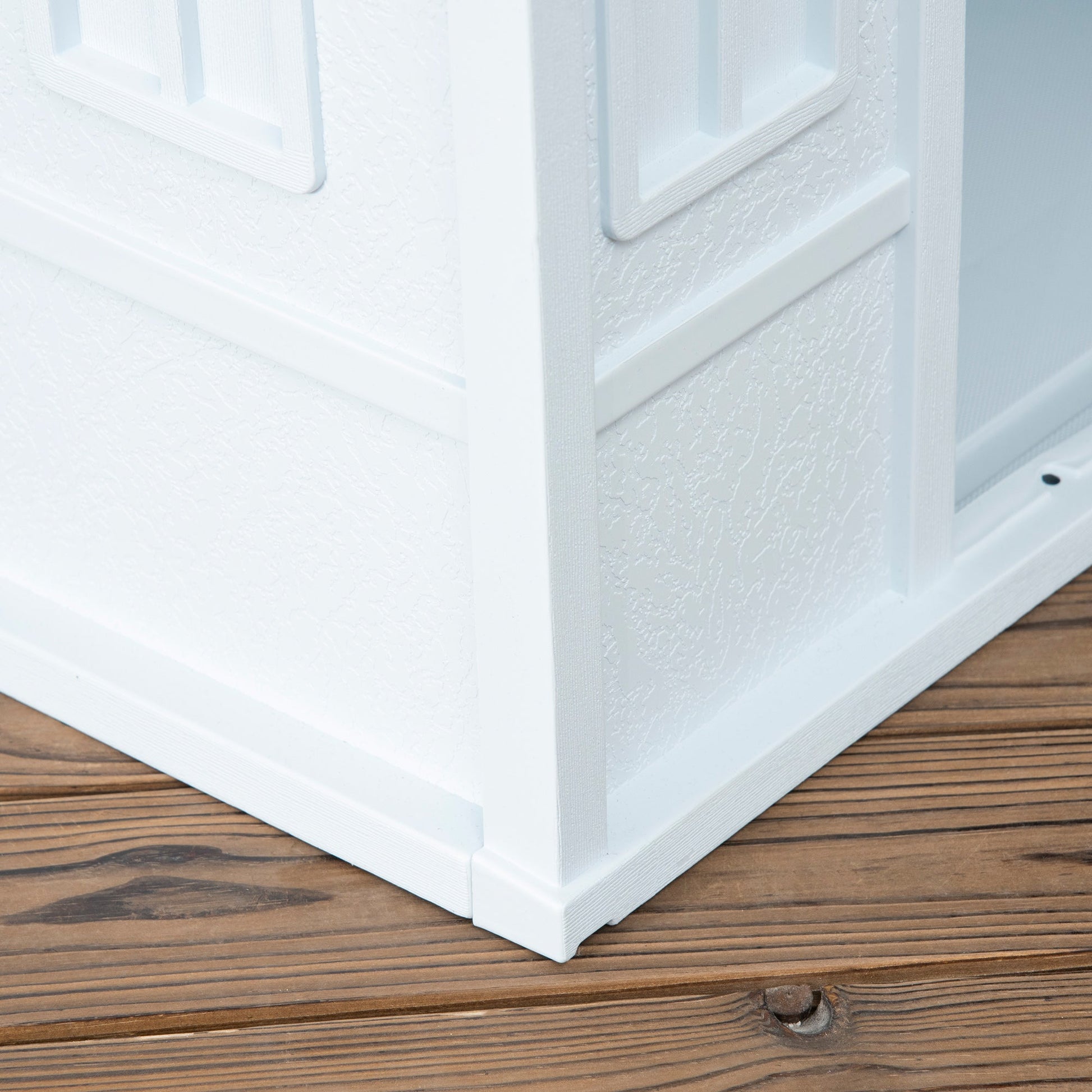 Plastic Dog House Outdoor Indoor, Weather-Resistant Dog Kennel, with Large Opening, for Medium Dogs, 65 x 75.7 x 63cm - White and Blue